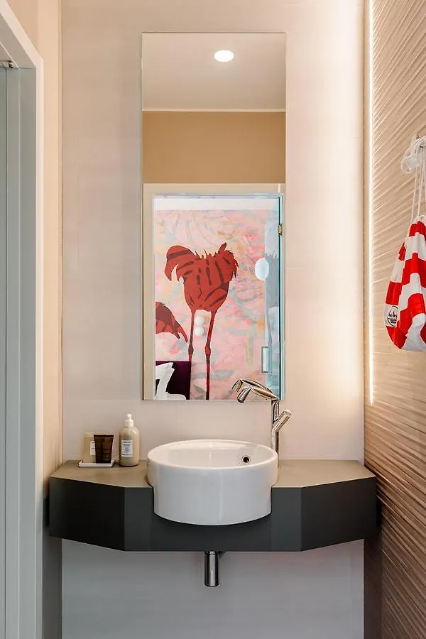 Anjoy&Bleev Rooms Rho 0*,  Italy