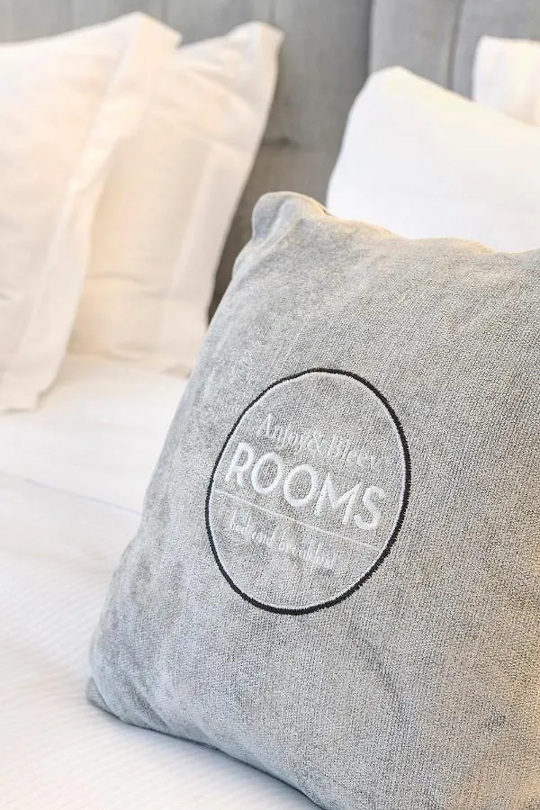Anjoy&Bleev Rooms Rho 0*,  Italy